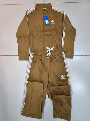 Adidas Originals Estilo Retro y Streetwear Cafe 