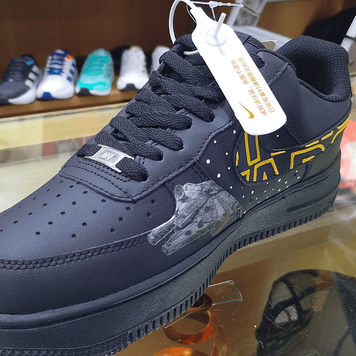Nike Air Force 1 Low Edición Temática de Star Wars  1