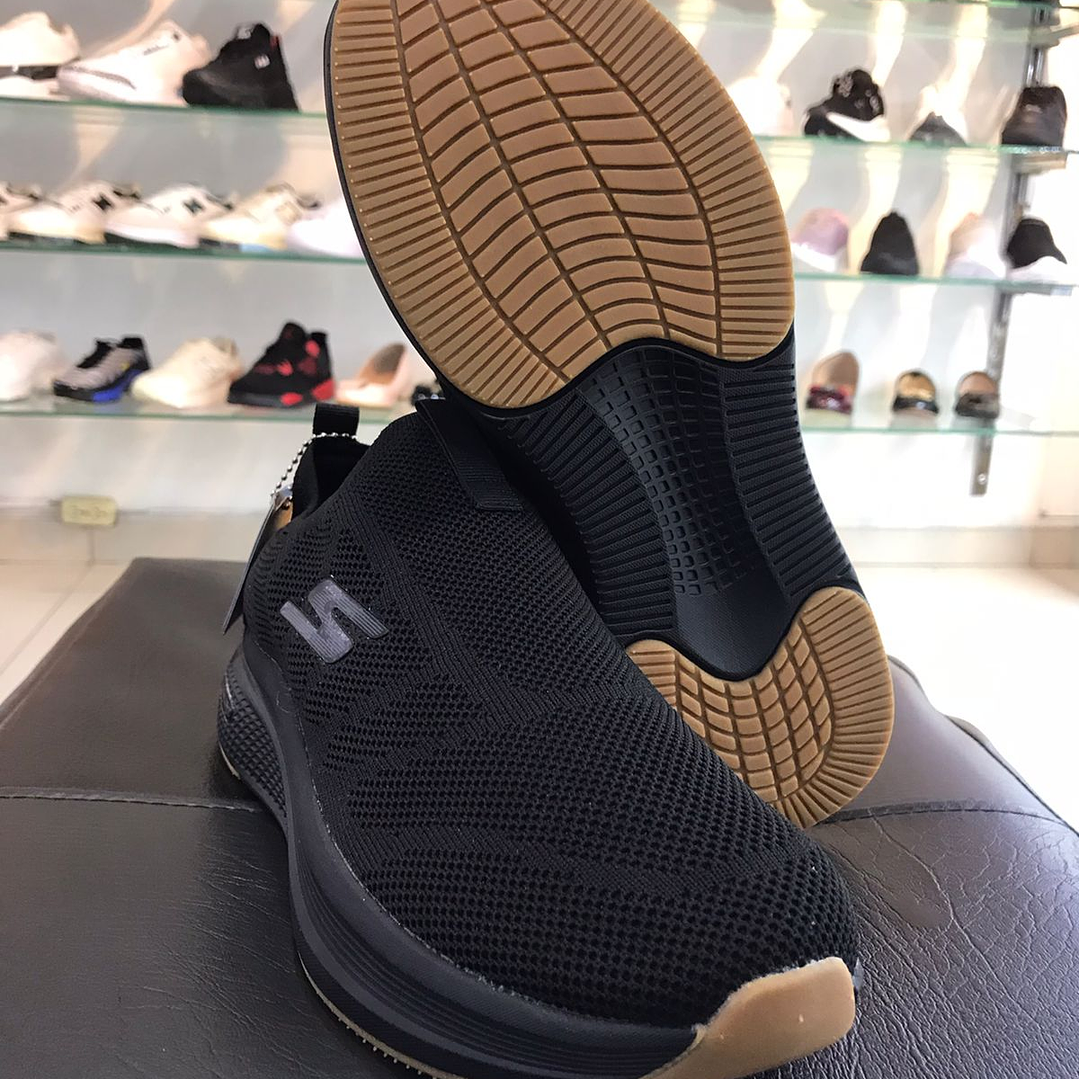 Skechers Slip-On Negro 3