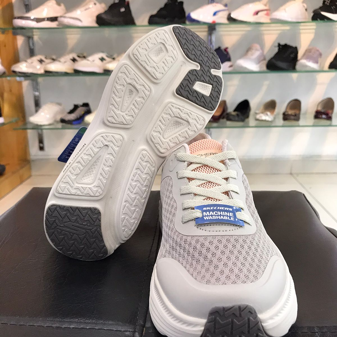 Skechers Max Cushioning Rosa 3