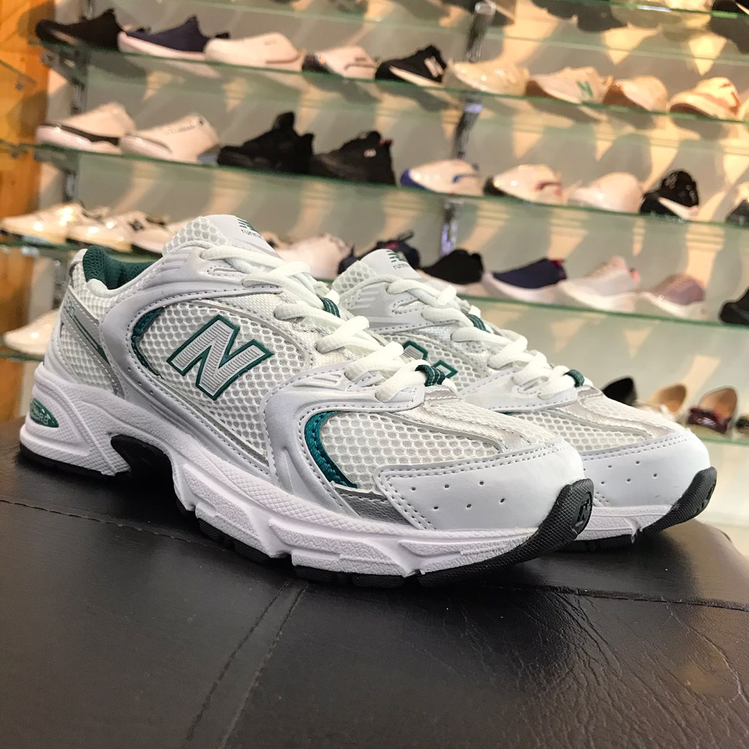 New Balance 530 Blanco y Verde 3