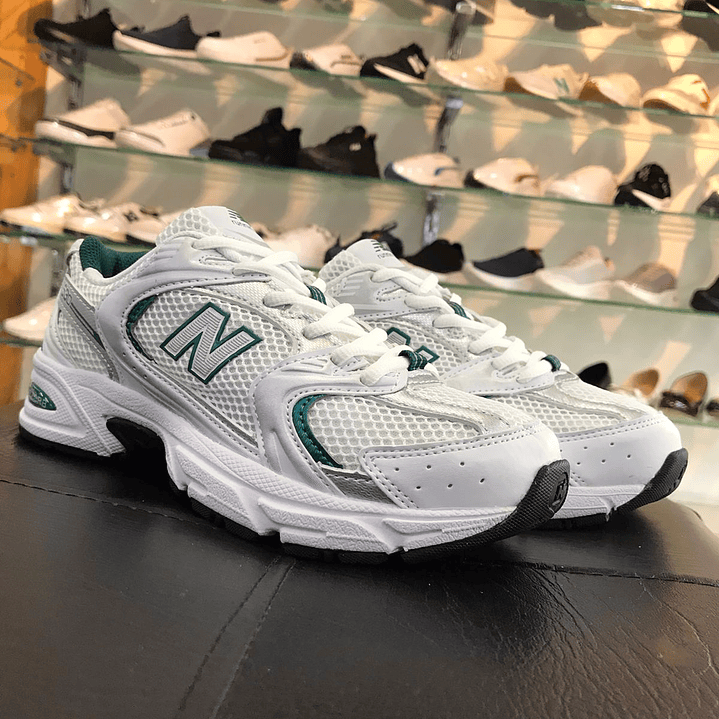 New Balance 530 Blanco y Verde 3