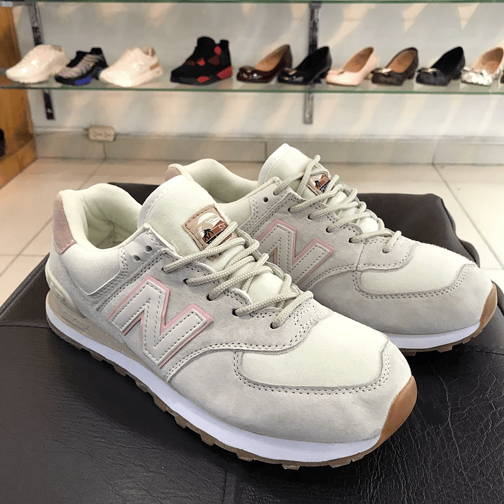 New Balance 574 Crema 4