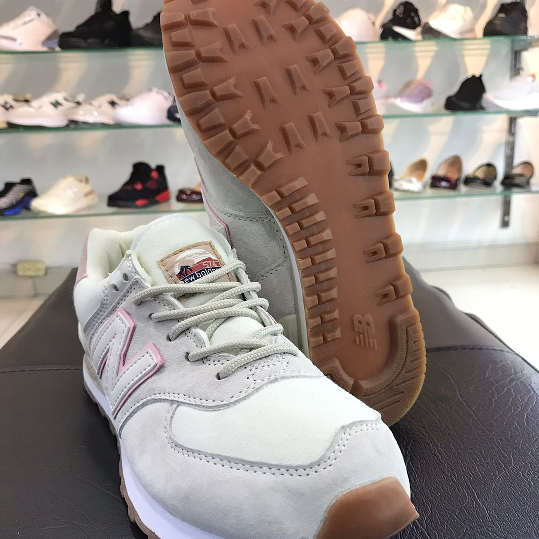 New Balance 574 Crema 2