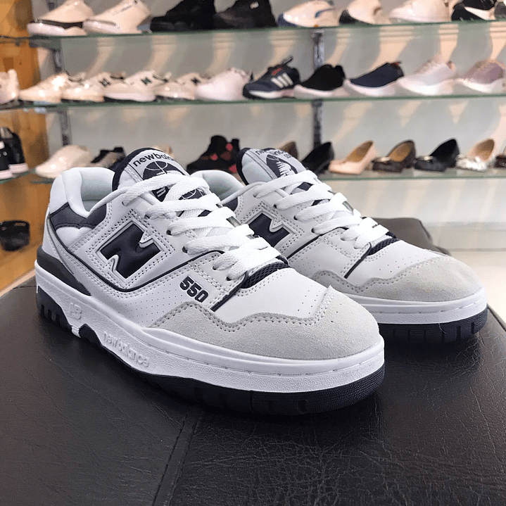 New Balance 550 Blanco con Negro 4