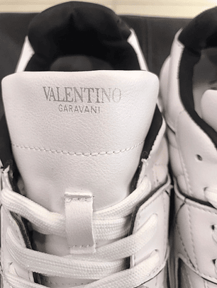 Valentino Garavani One Stud Blanco Negro