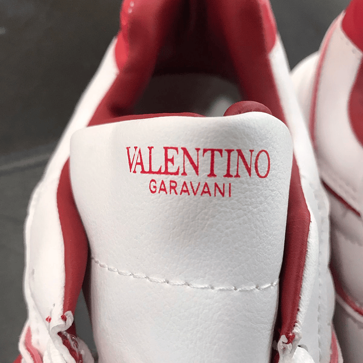 Valentino Garavani One Stud Low Rojo 3