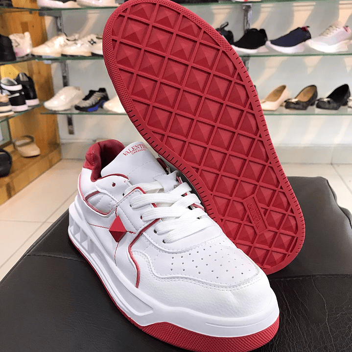 Valentino Garavani One Stud Low Rojo 2