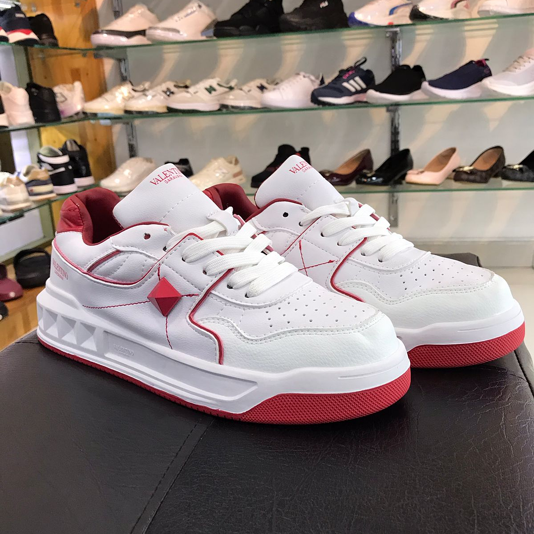 Valentino Garavani One Stud Low Rojo 4