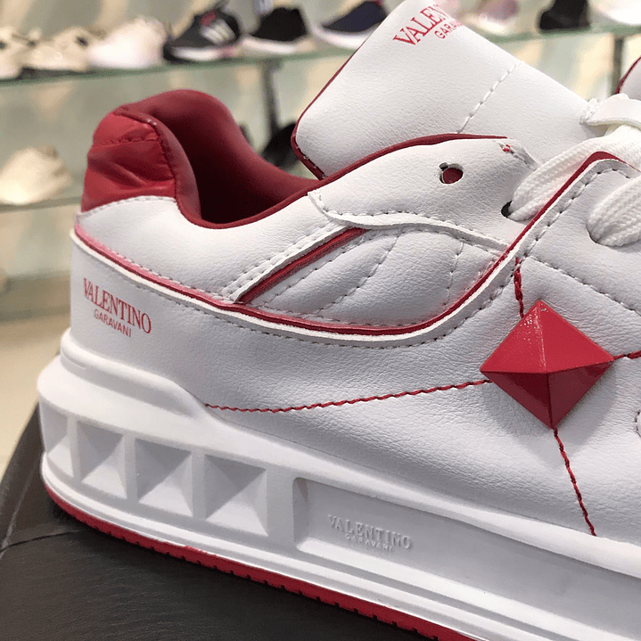 Valentino Garavani One Stud Low Rojo 6