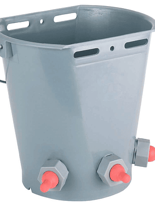 Balde con Tres Chupetes para Ternero