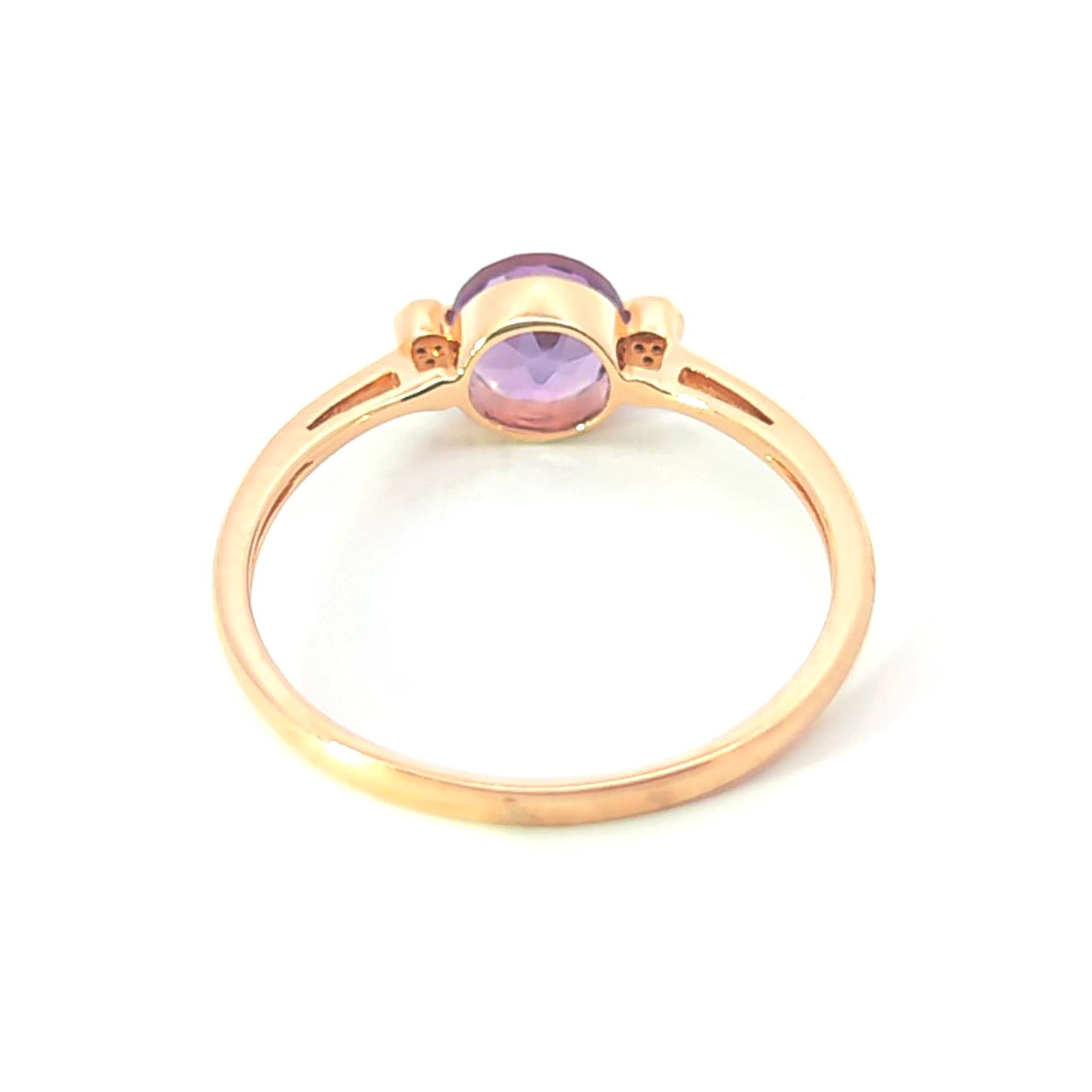 Anillo de oro rosa en 18k con amatista y brillantes, peso 1,58 grs Talla15 3