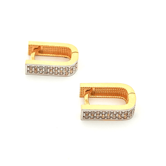 Aros de oro 18k diseño ovalado con 2 filas de circones, peso 3,13 grs