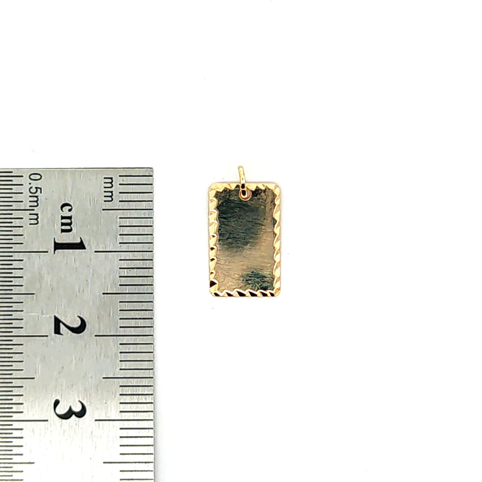 Colgante de oro 18k rectangular comn diseño para grabar, peso 0,85 grs 3