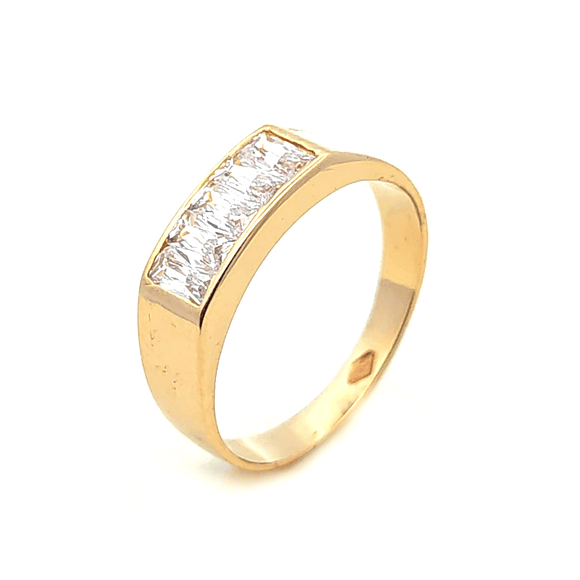 Anillo de oro 18k con circones, peso 2,55 grs, talla 11