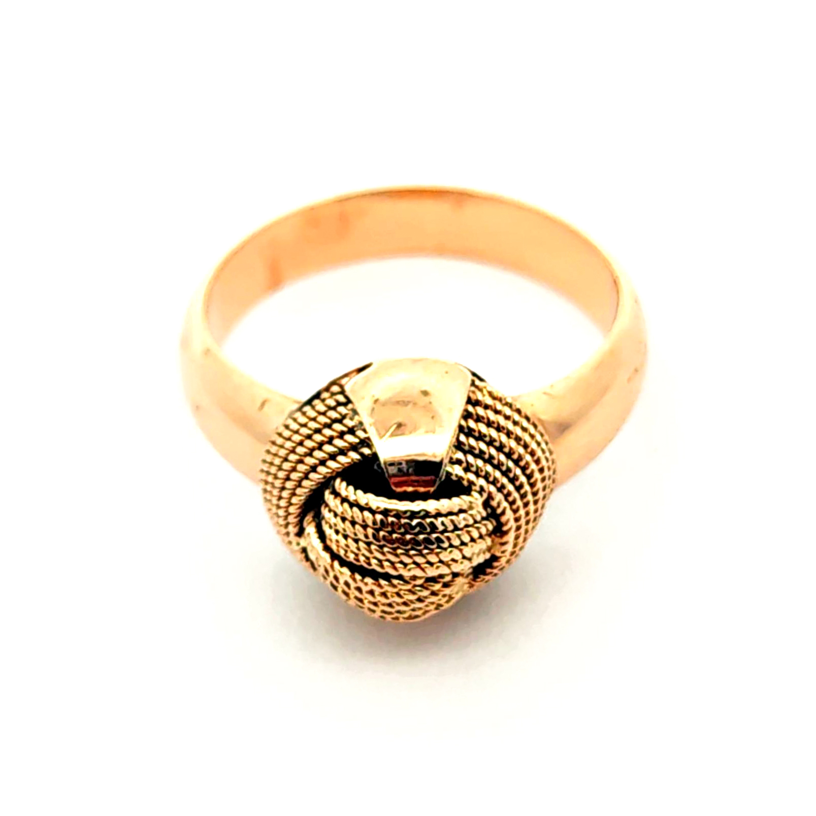 Anillo de oro 18k chevalier, peso 4,50 grs, talla 14 3