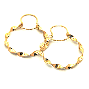 Aros de oro 18k modelo tubular enlazado, peso 4,25 grs