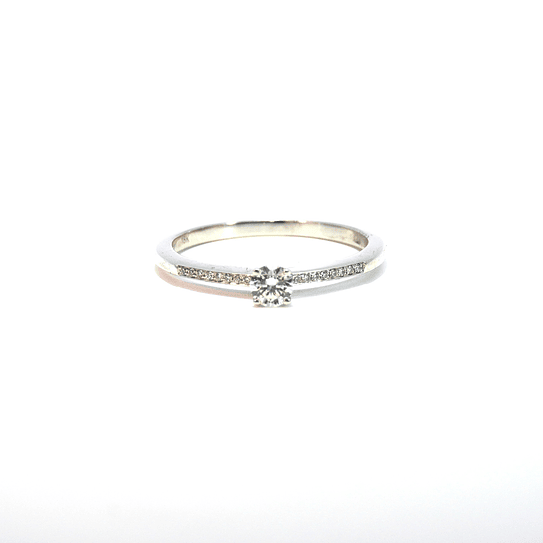 Anillo Oro 18K Peso:2.07 Gr. / Talla : 15.00 / 29 Puntos 1