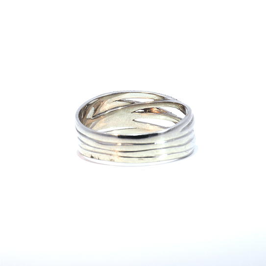 Anillo Oro 18K Peso:7.65 Gr. / Talla : 26.00 / 33 Puntos 3
