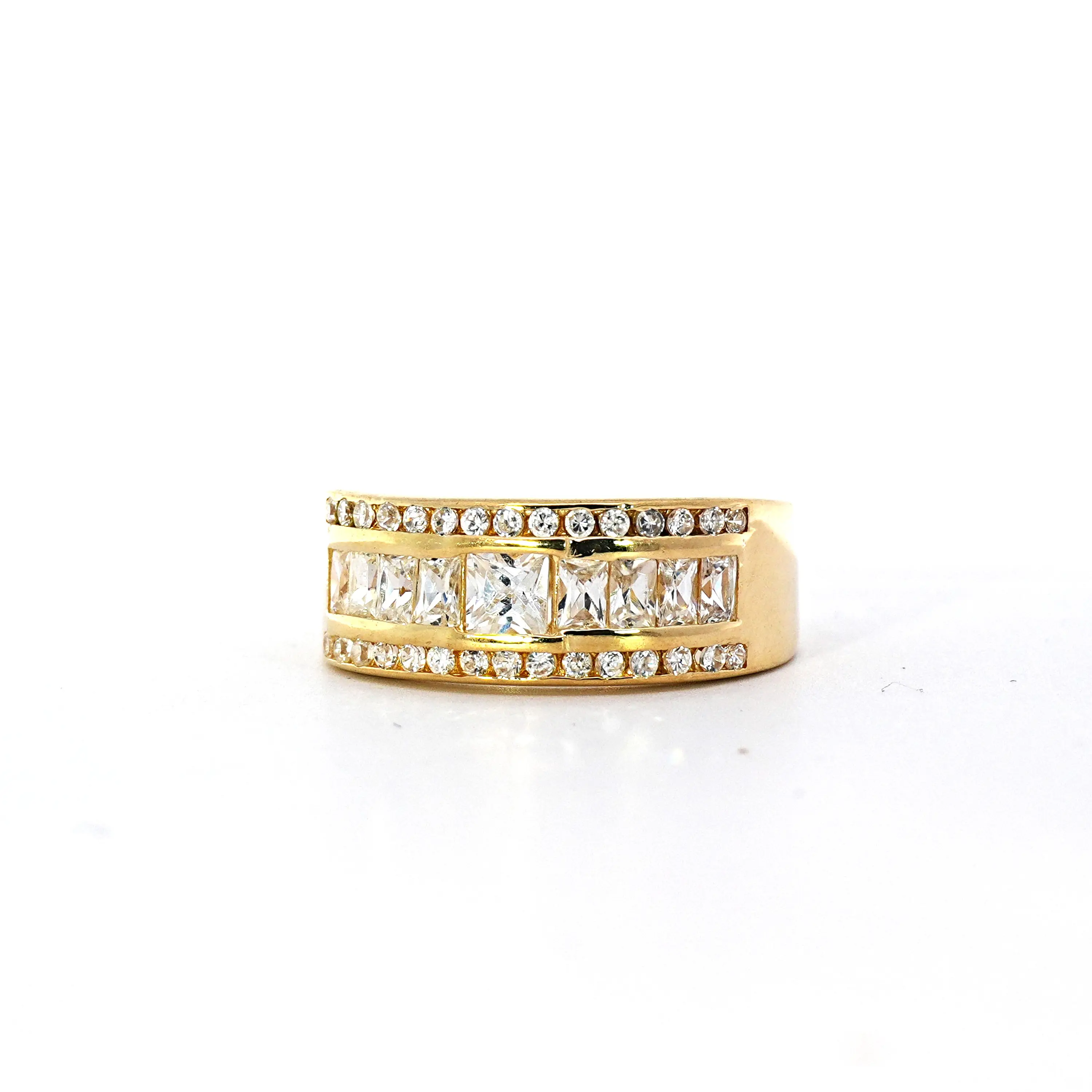 Anillo Oro 18K Peso:5.29 Gr. / Talla : 17.00 1