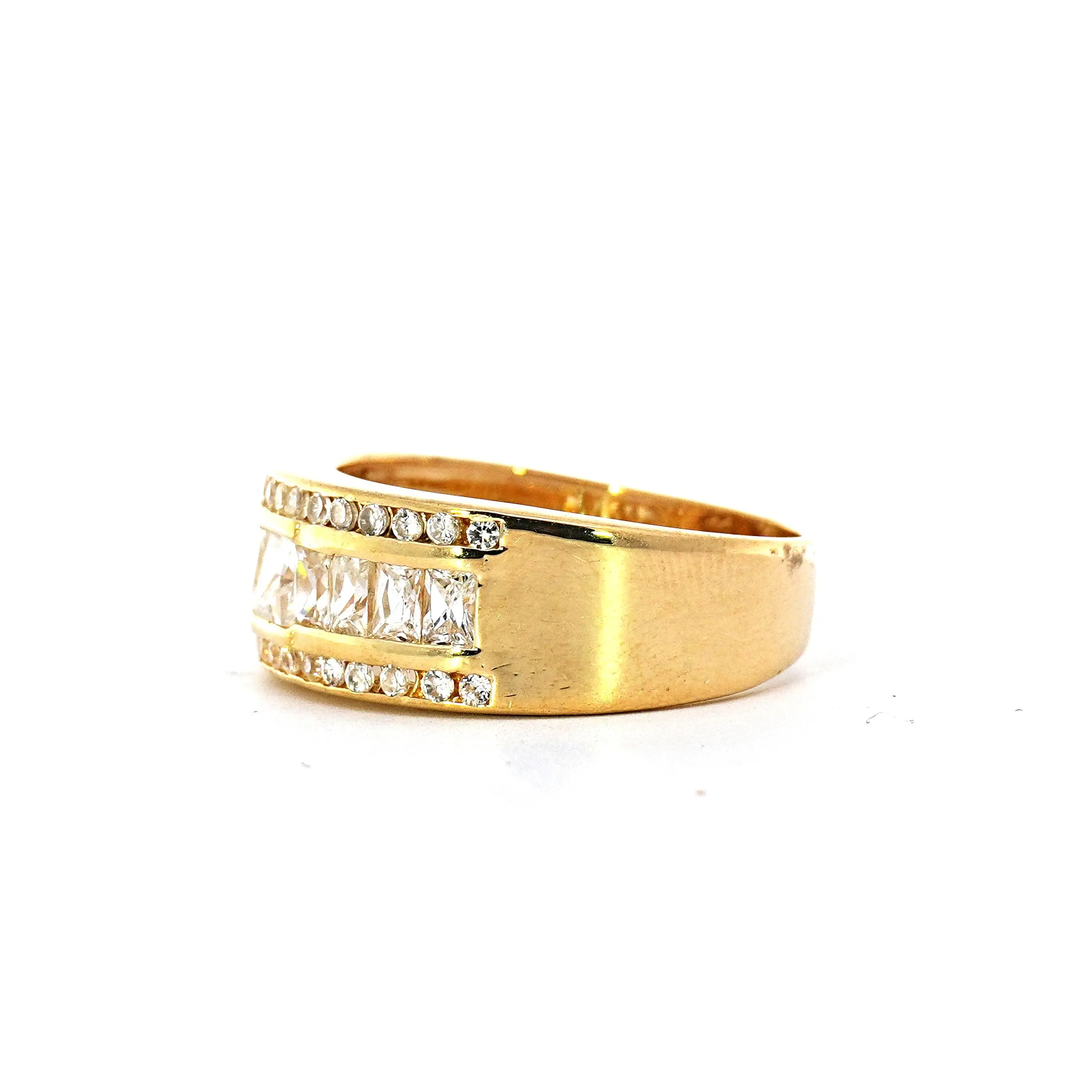 Anillo Oro 18K Peso:5.29 Gr. / Talla : 17.00 2