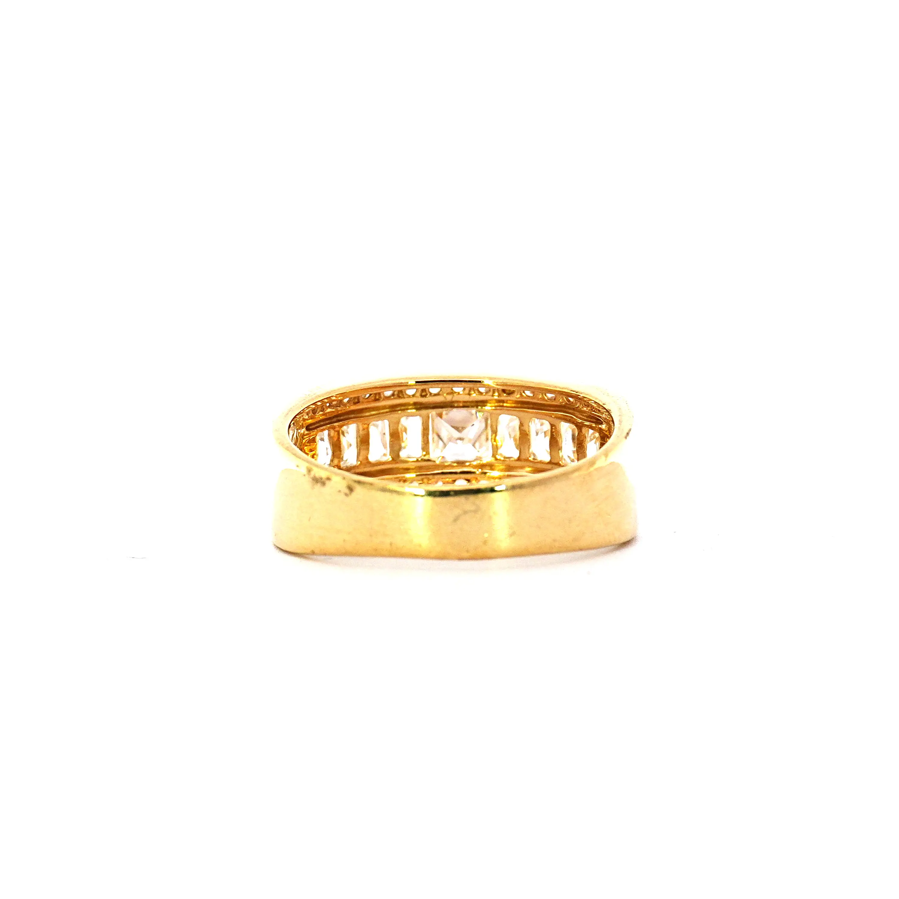 Anillo Oro 18K Peso:5.29 Gr. / Talla : 17.00 4
