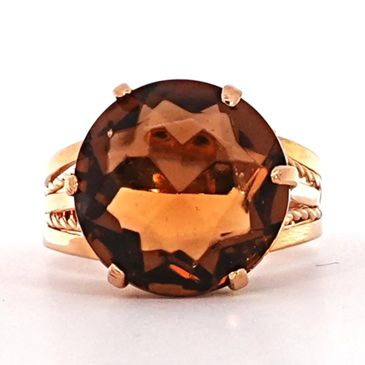 Anillo Oro 18K Peso:4.40 Gr. / Talla : 19.00 3