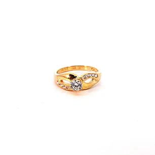 Anillo Oro 18K Peso:3.86 Gr. / Talla : 13.00