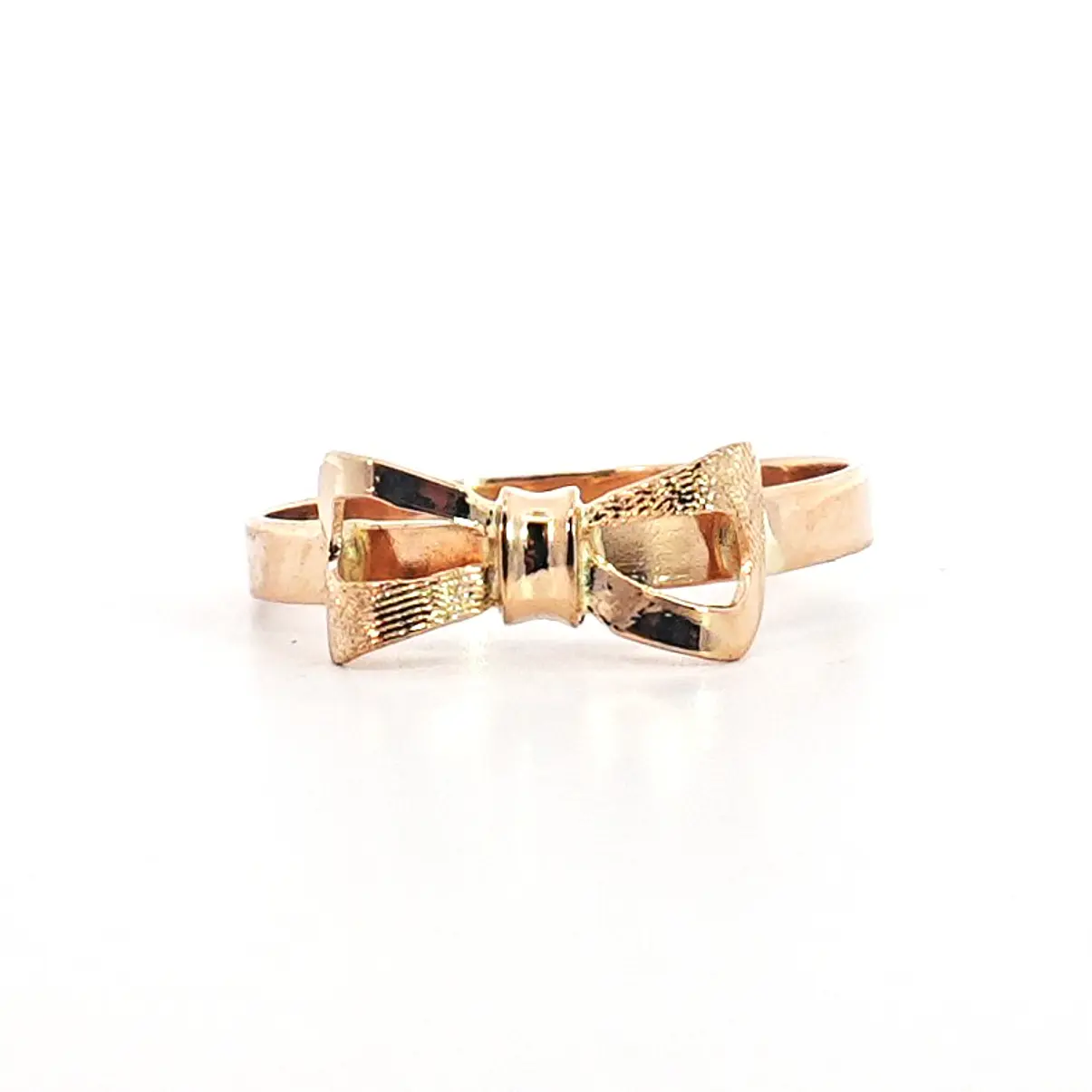 Anillo Oro 18K Peso:1.52 Gr. / Talla : 15 1