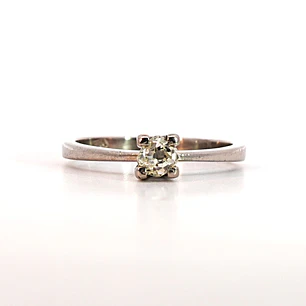 Anillo Oro 18K Peso:2.87 Gr. / Talla : 19.00