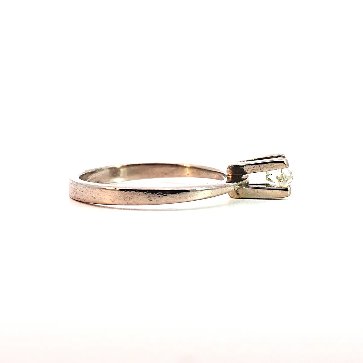Anillo Oro 18K Peso:2.87 Gr. / Talla : 19.00 3
