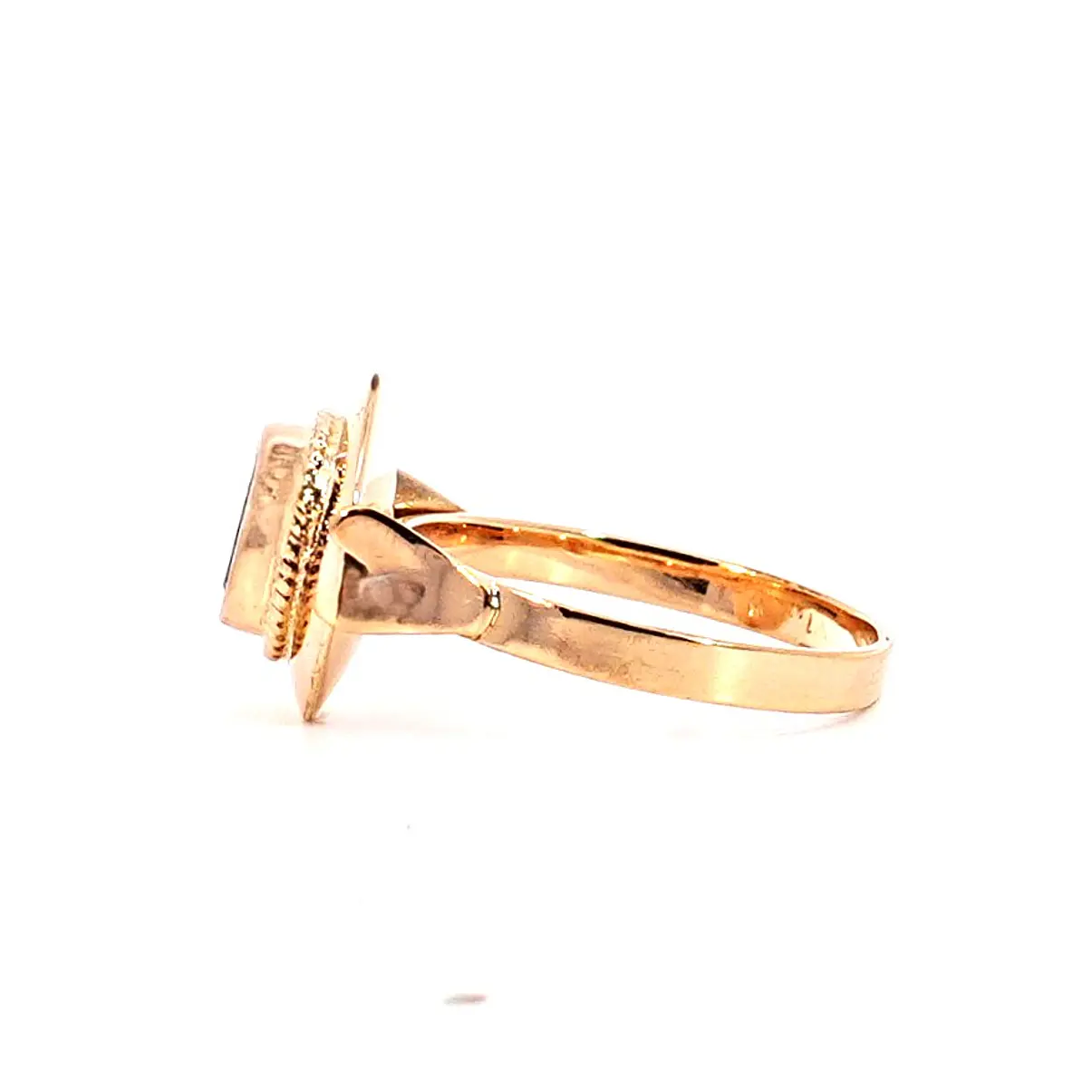 Anillo Oro 18K Peso:3.40 Gr. / Talla : 17.00 2