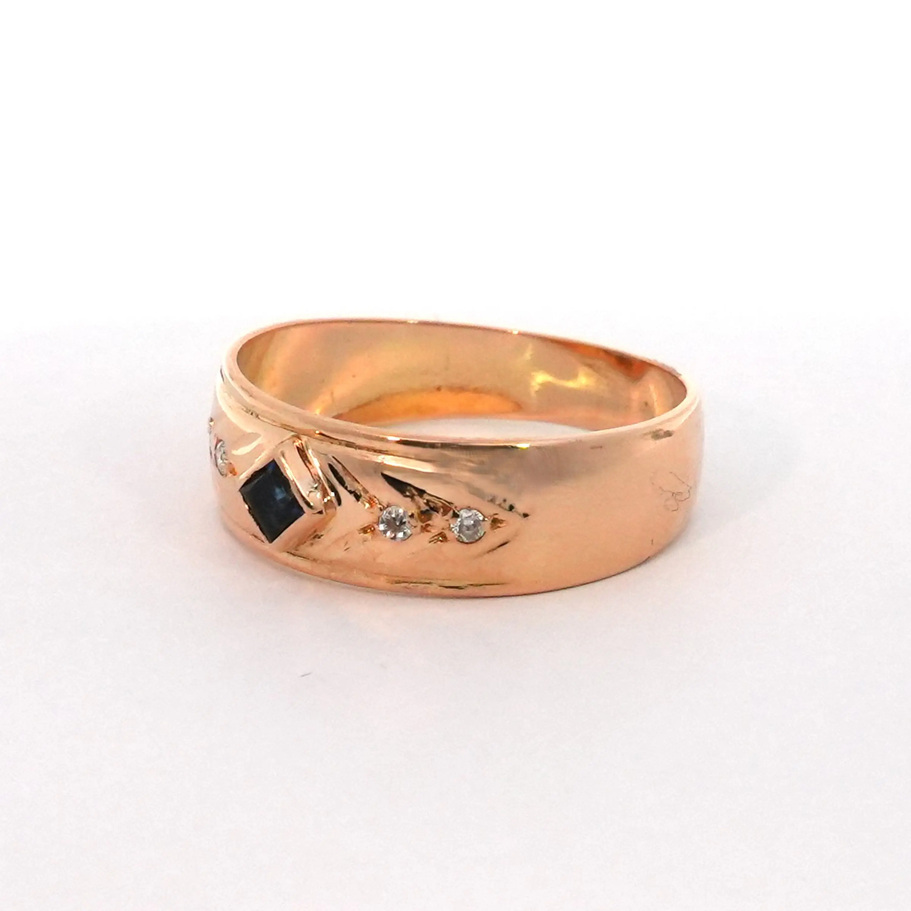 Anillo Oro 18K Peso: 3.85 Gr. / Talla : 22.00 2