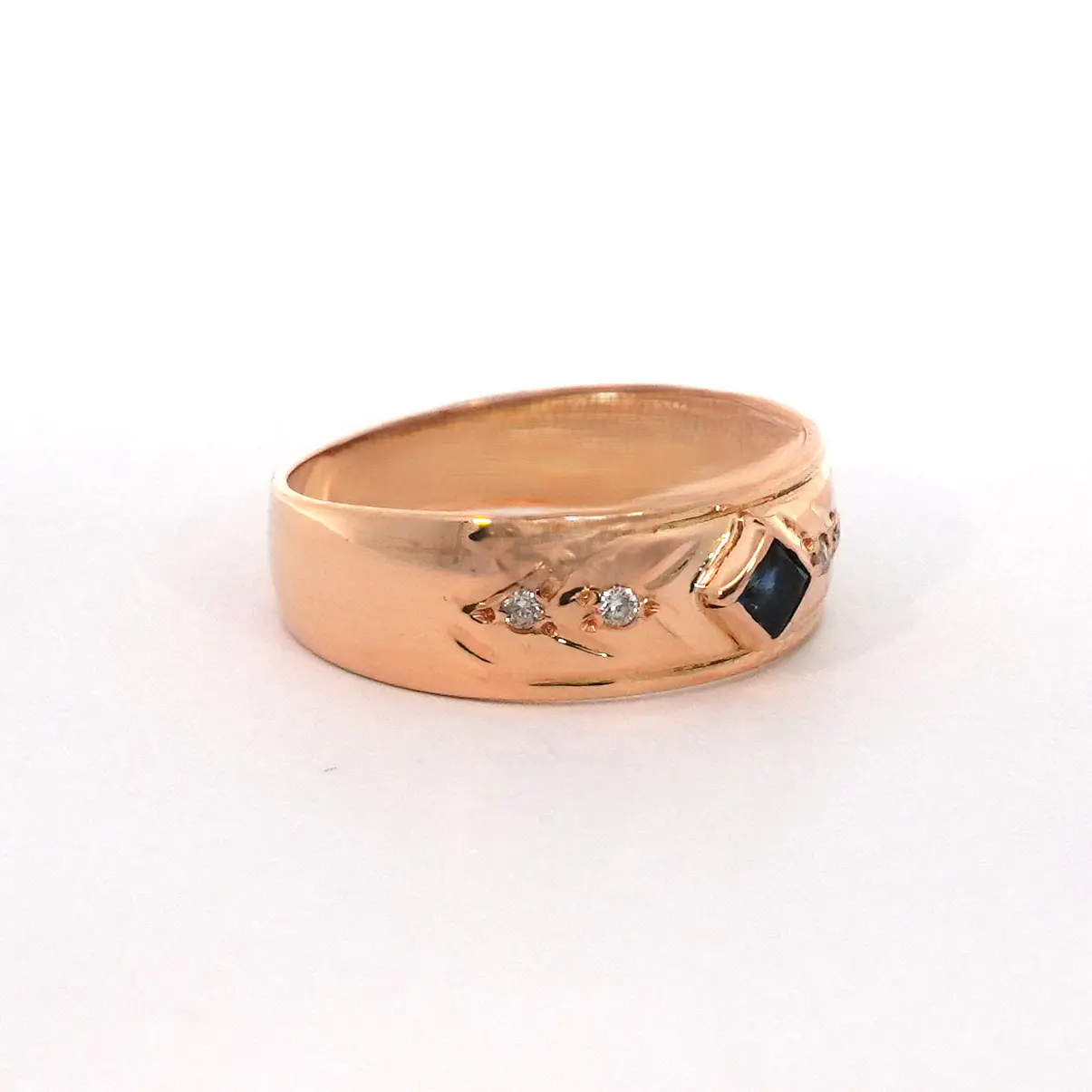 Anillo Oro 18K Peso: 3.85 Gr. / Talla : 22.00 3